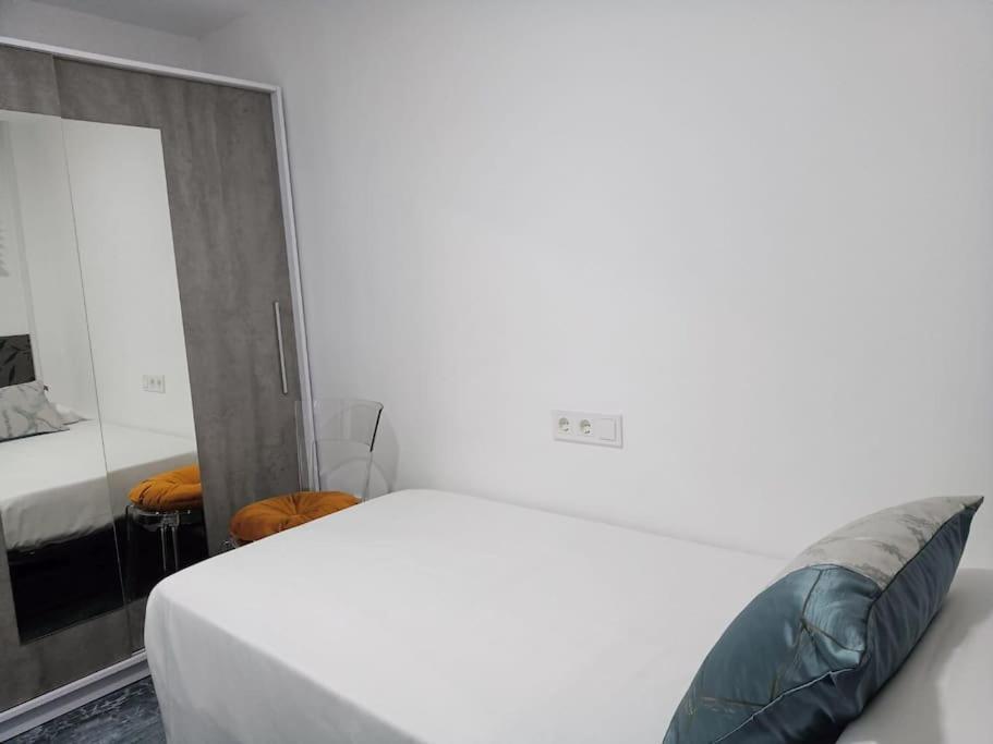 Modern Apartment Right In The Heart Of 貝尼多姆 外观 照片
